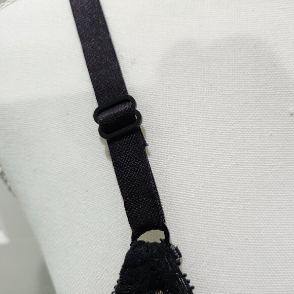 Bali Lace ‘N Smooth Shaping Bodysuit, Black Lace, Size 34B, NWOT - Picture 3 of 12